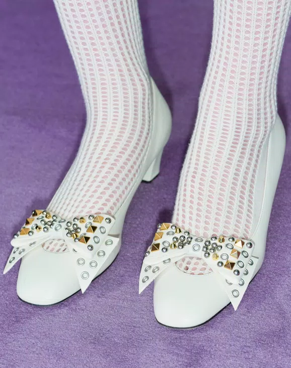 Valentino Bowow Pump In Kidskin With Studs 45Mm - Image 6